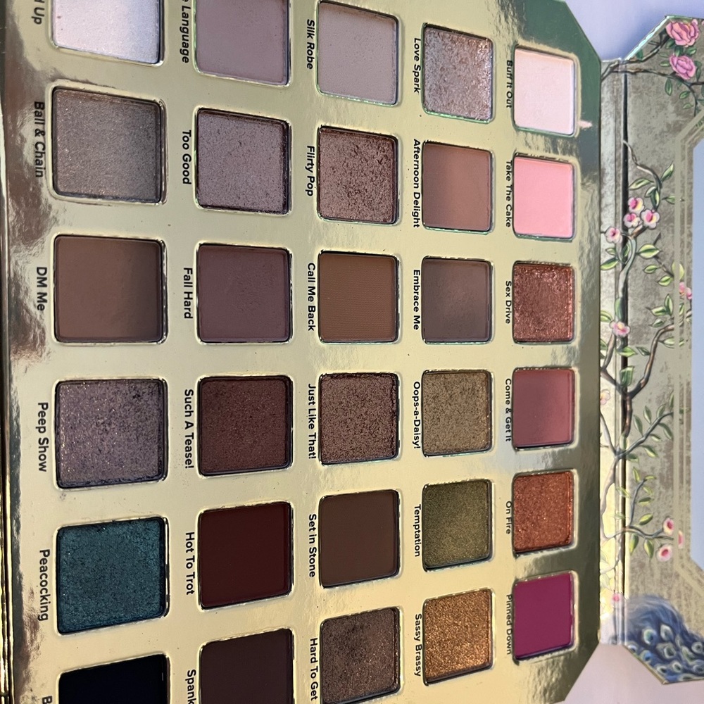 Too Faced Natural Lust eyeshadow palette in excellent condition